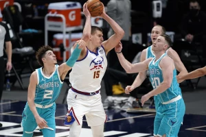 Jokićev 51. igrao se sa Hornetsima, pao i Dikembe Mutombo!